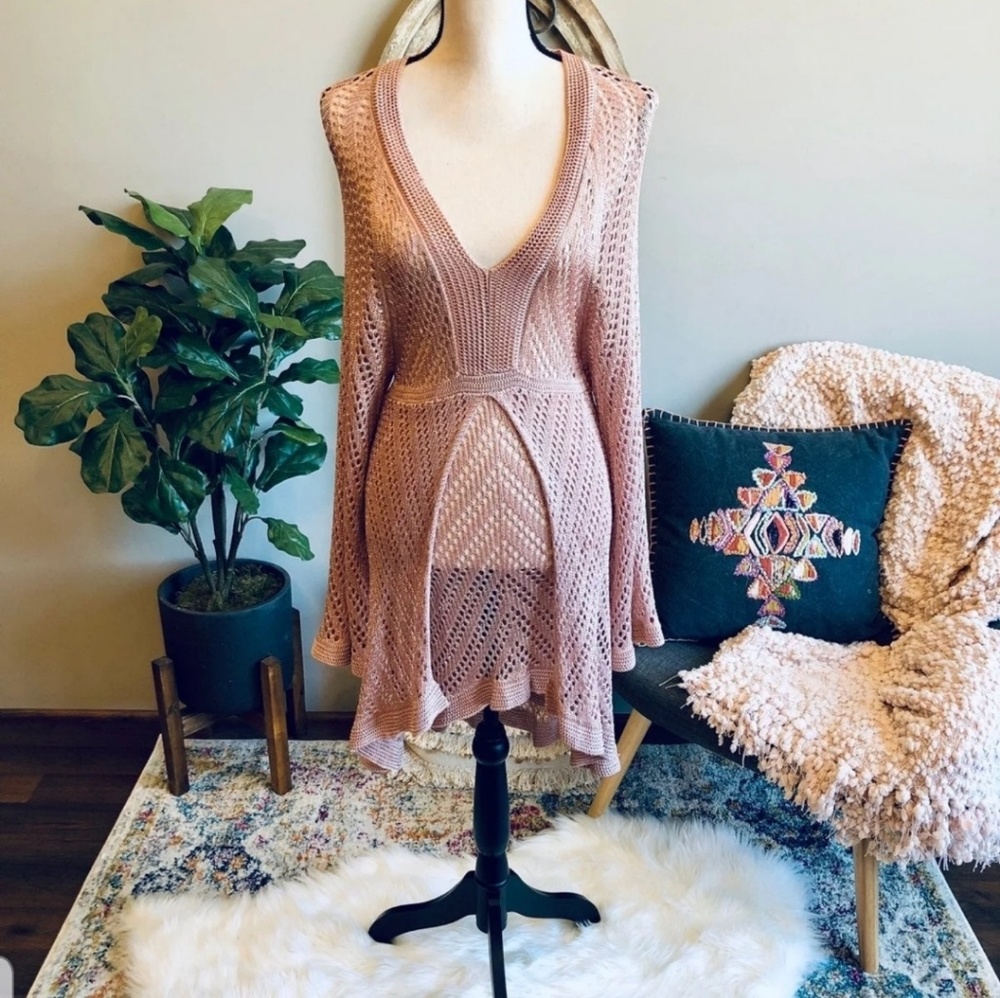 Free People NWT! SUPER RARE unique crochet dress!